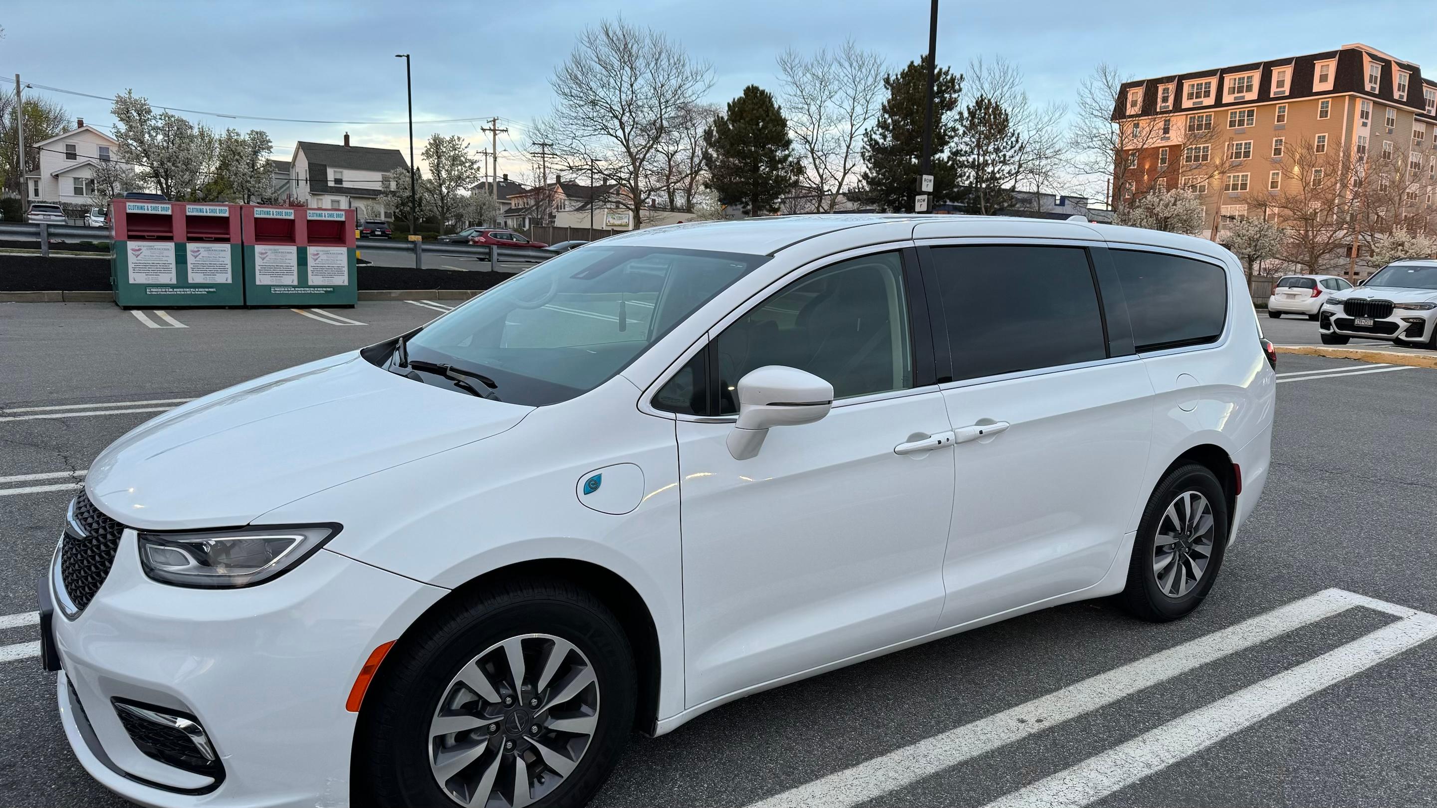 Chrysler Pacifica 2022 in Quincy, MA