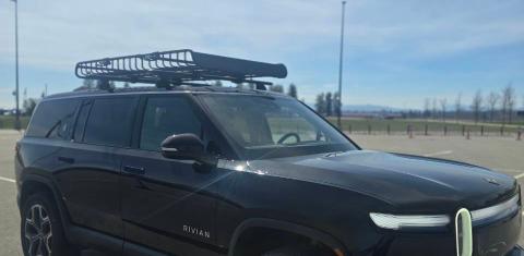Rivian R1S 2025