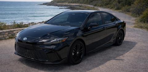 Toyota Camry Hybrid 2025