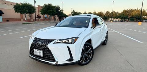 Lexus UX 2026