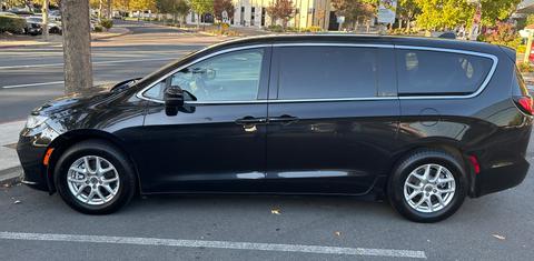 Chrysler Pacifica 2023