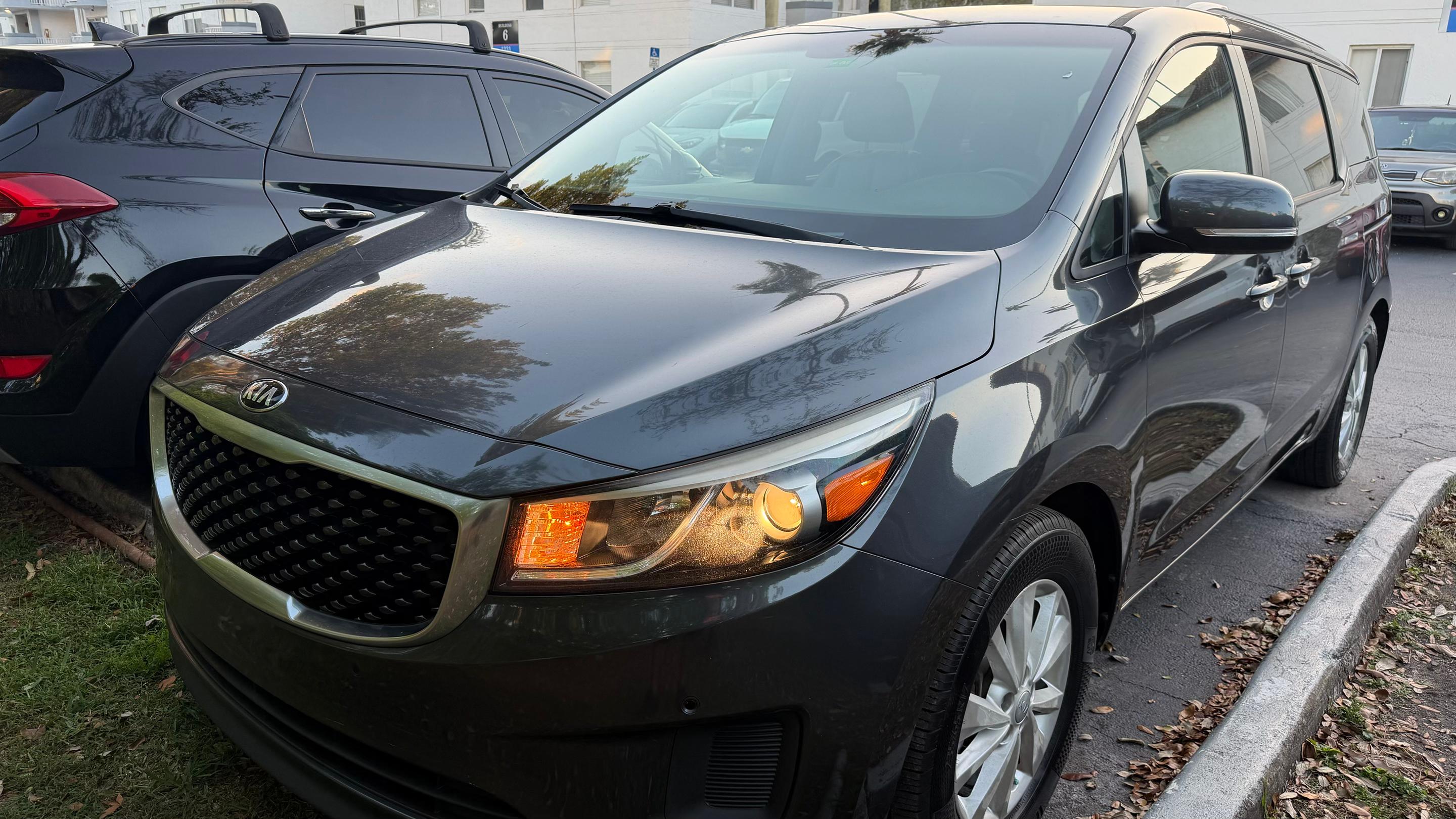 Kia Sedona 2017 in 