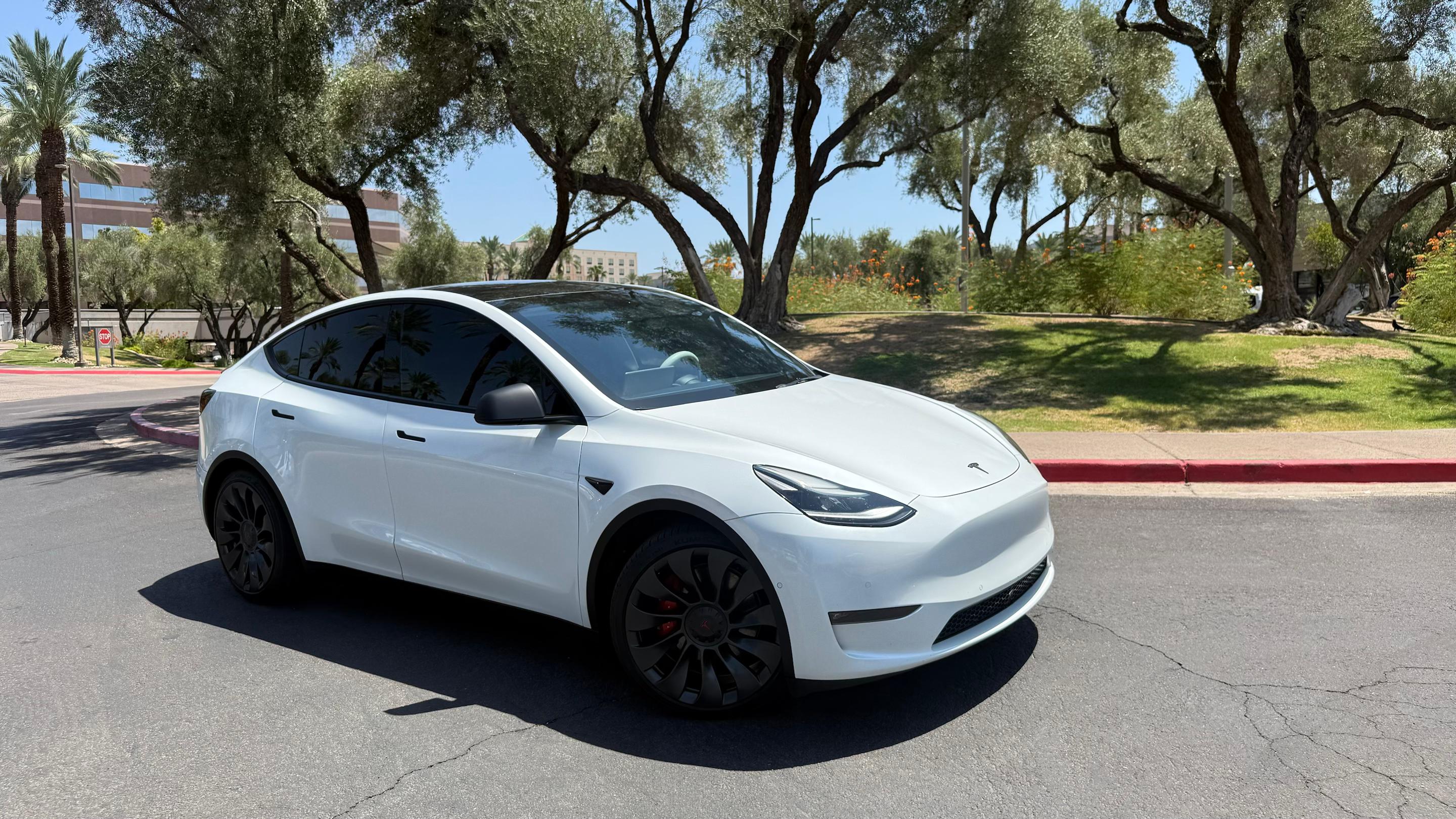 Tesla Model Y 2022 in Phoenix, AZ