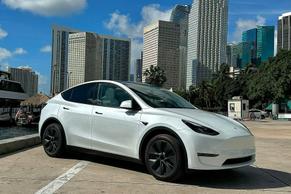 Tesla Model Y 2024 in Miami