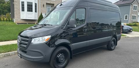Mercedes-Benz Sprinter 2025