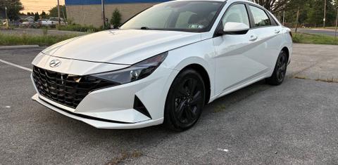 Hyundai Elantra 2023