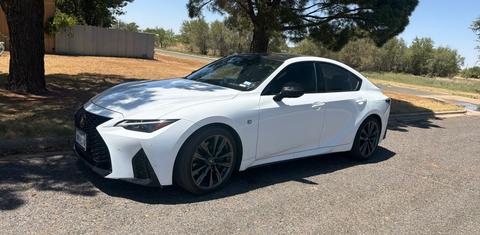 Lexus IS 2025