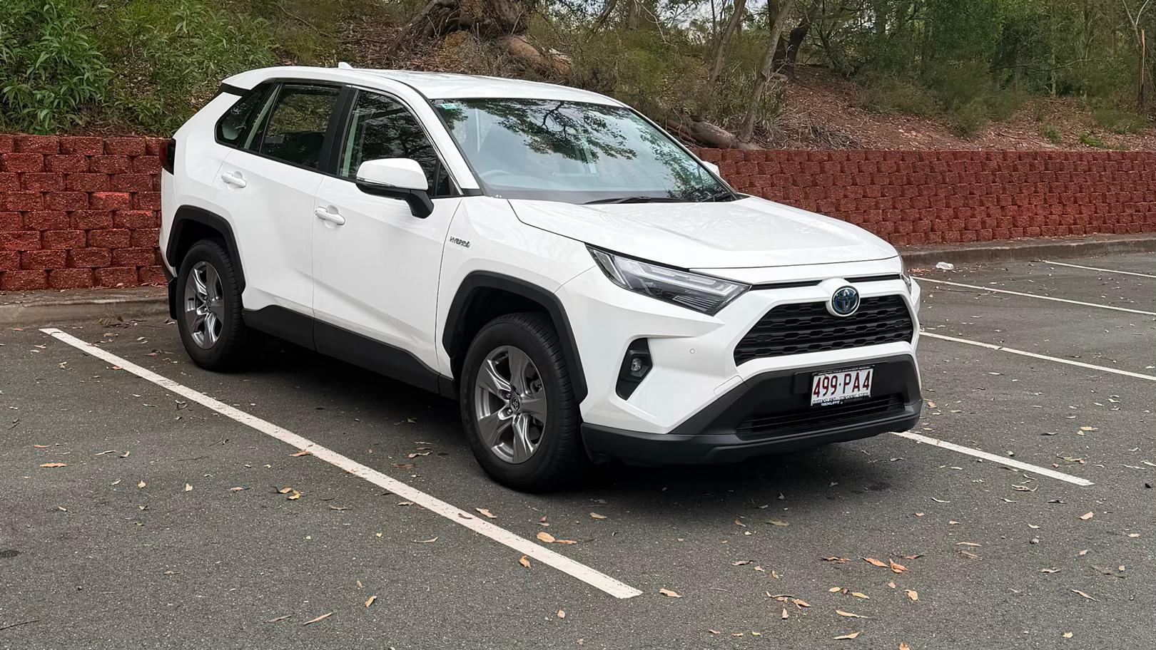 Toyota RAV4 2022 in Kedron