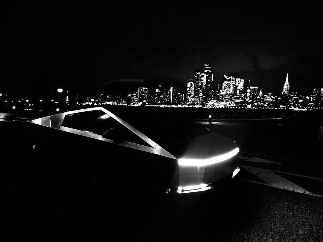 Tesla Cybertruck 2024 in Robbinsville Township, NJ