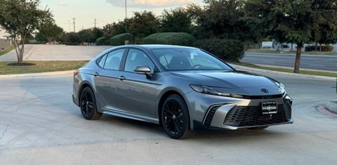 Toyota Camry Hybrid 2025