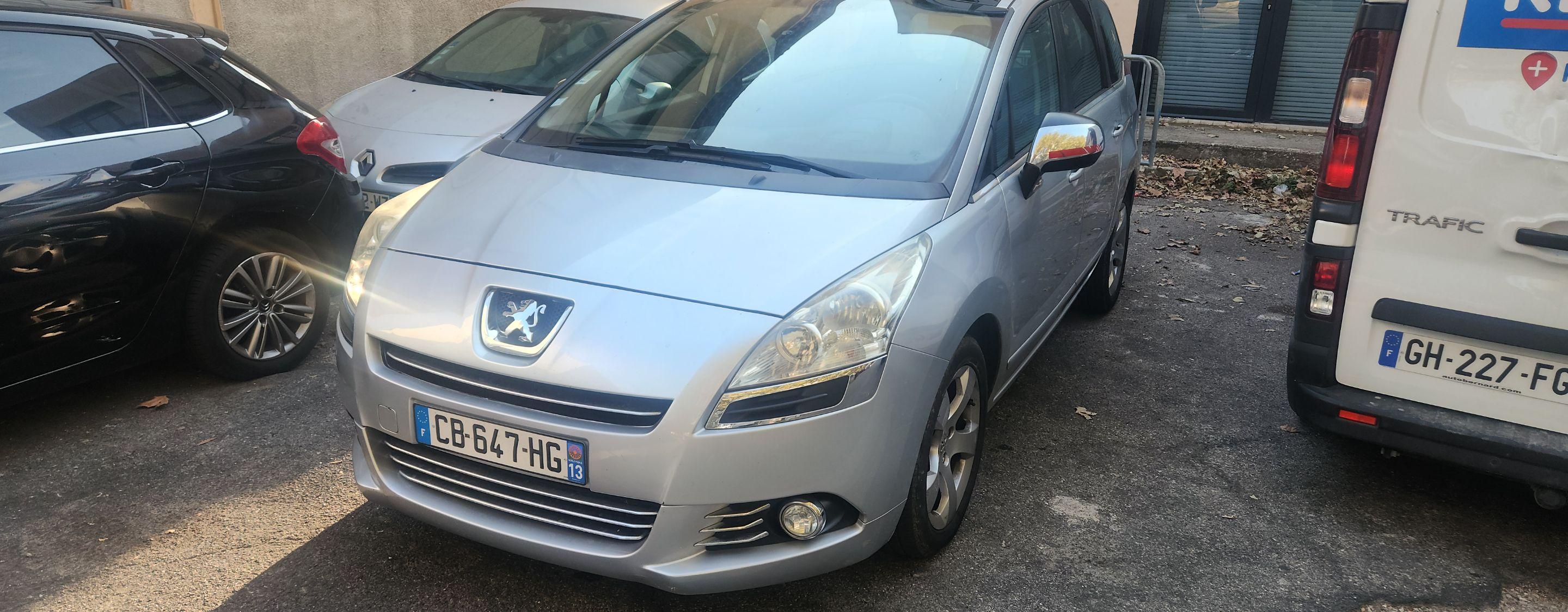 Peugeot 5008 2011 à Marignane