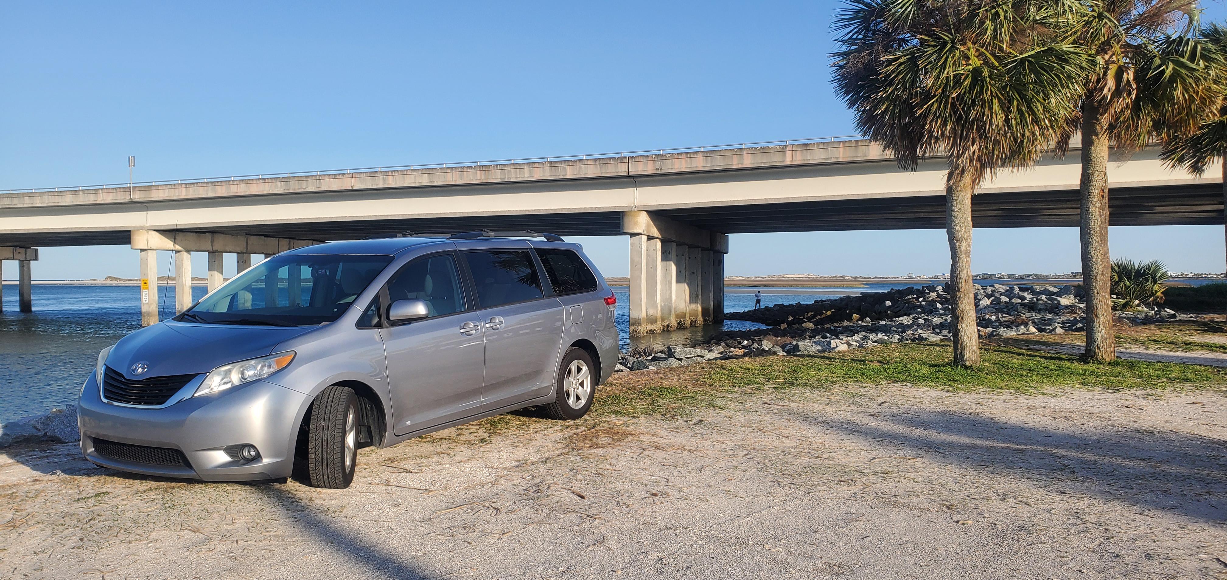 Toyota Sienna 2013 in Jacksonville, FL