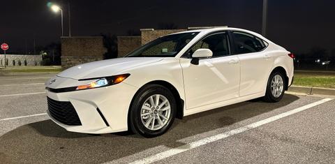 Toyota Camry Hybrid 2025