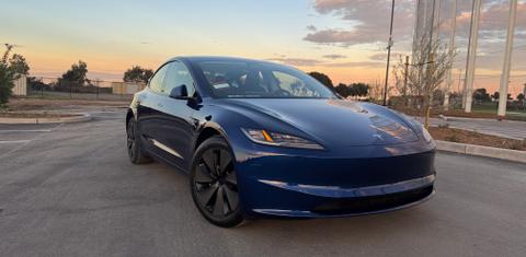 Tesla Model 3 2024