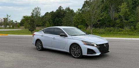 Nissan Altima 2024