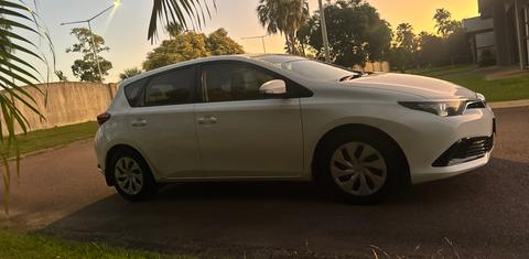 Toyota COROLLA 2015