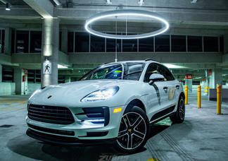 Porsche Macan car