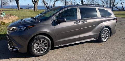 Toyota Sienna 2024