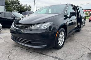 Chrysler Pacifica car