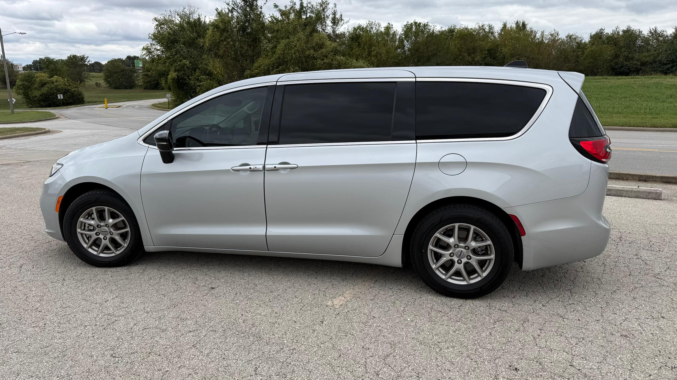 Chrysler Pacifica 2024 in Springfield, MO