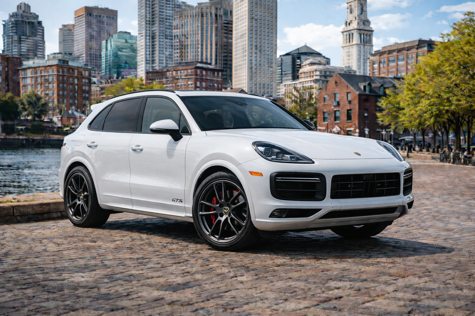 Porsche Cayenne 2022 in Medford, MA