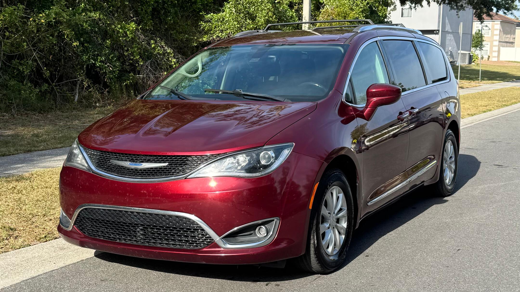 Chrysler Pacifica 2018 in 