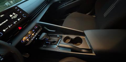 Hyundai Elantra 2025
