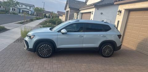 Volkswagen Taos 2025