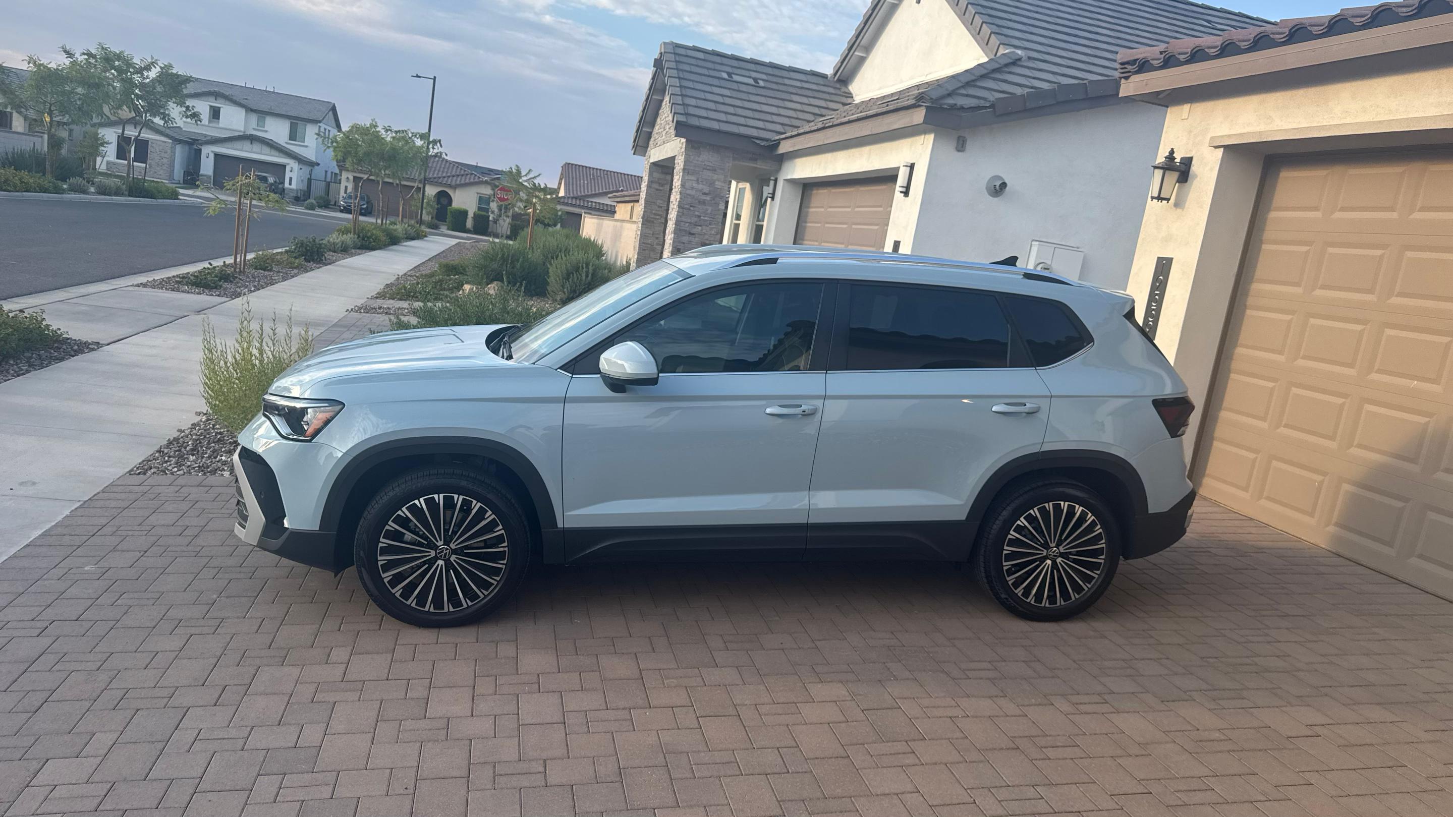 Volkswagen Taos 2025 in Chandler, AZ