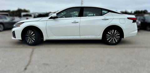 Nissan Altima 2023