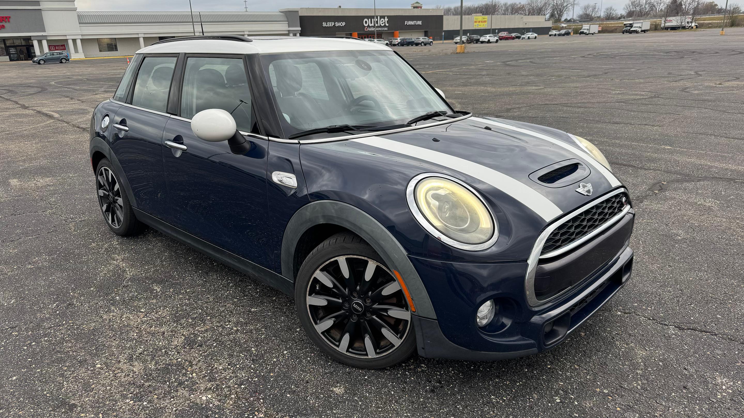 MINI Hardtop 4 Door 2015 in 
