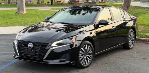 Nissan Altima 2025
