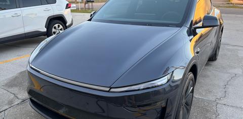 Tesla Model Y 2026