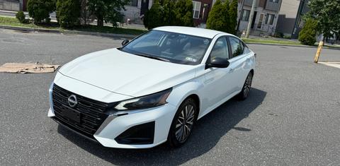 Nissan Altima 2025