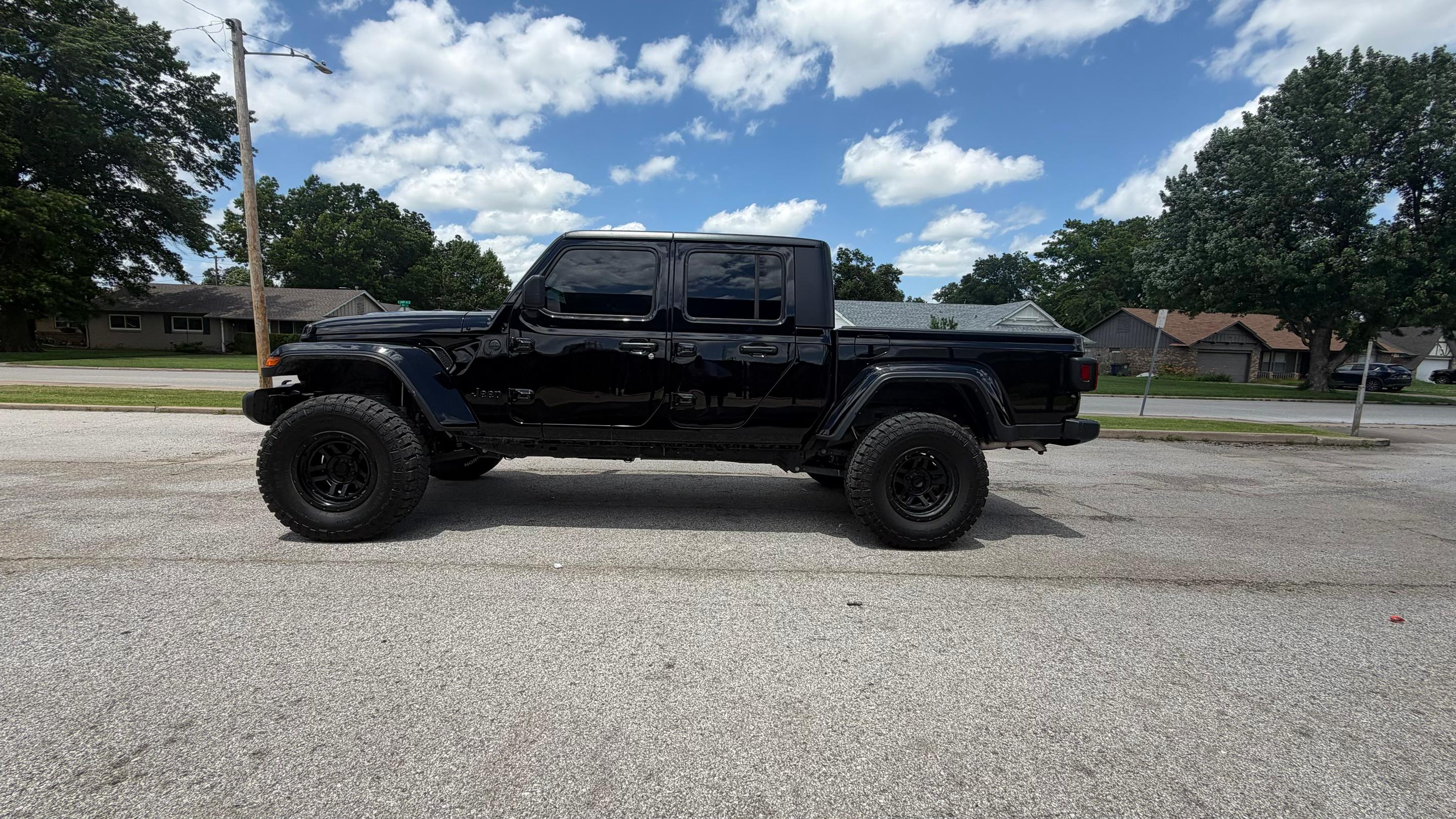 Jeep Gladiator 2025 in Tulsa, OK
