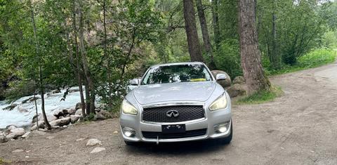 INFINITI Q70 2019