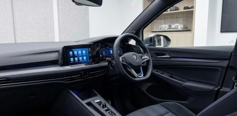 Volkswagen GOLF 2025