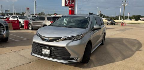 Toyota Sienna 2023