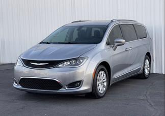 Chrysler Pacifica car