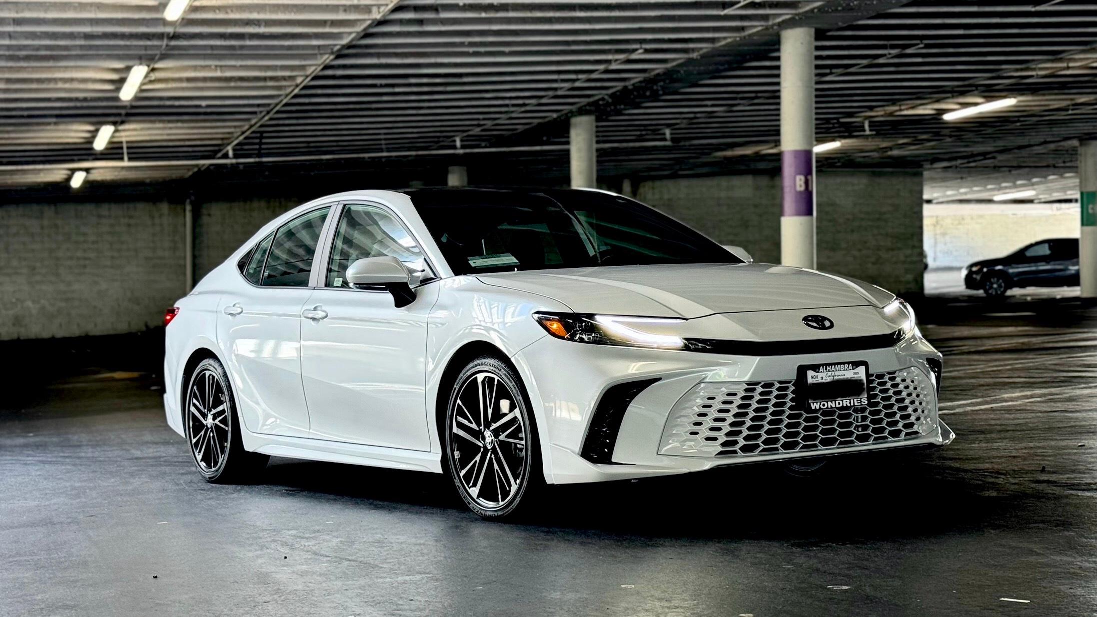 Toyota Camry Hybrid 2025 in 