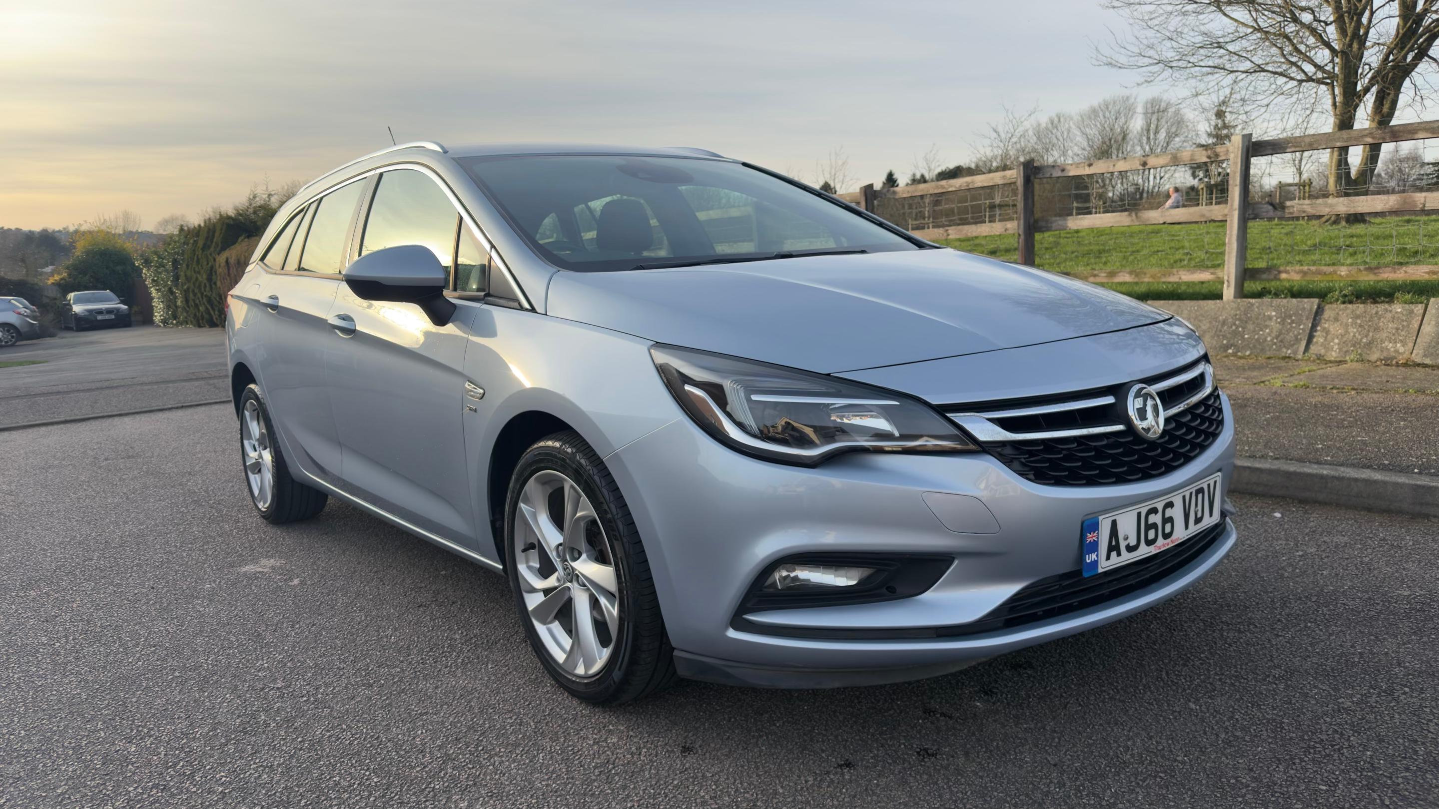 Vauxhall Astra 2017 in Northampton