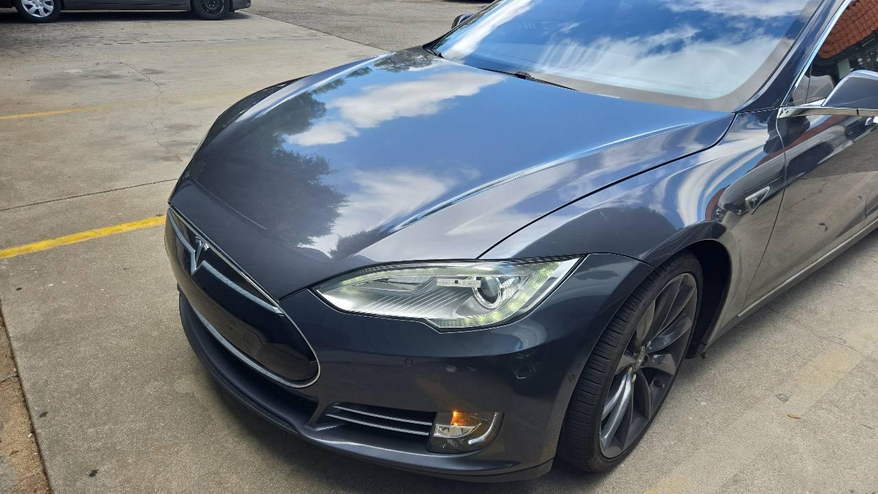 Tesla Model S 2015 in Thousand Oaks, CA