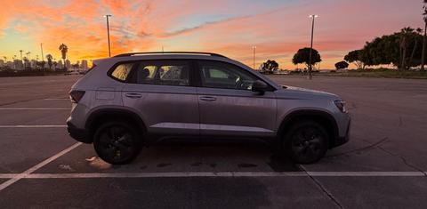 Volkswagen Taos 2025
