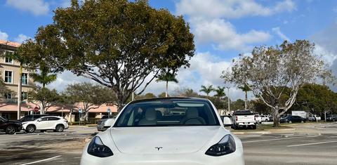 Tesla Model 3 2023