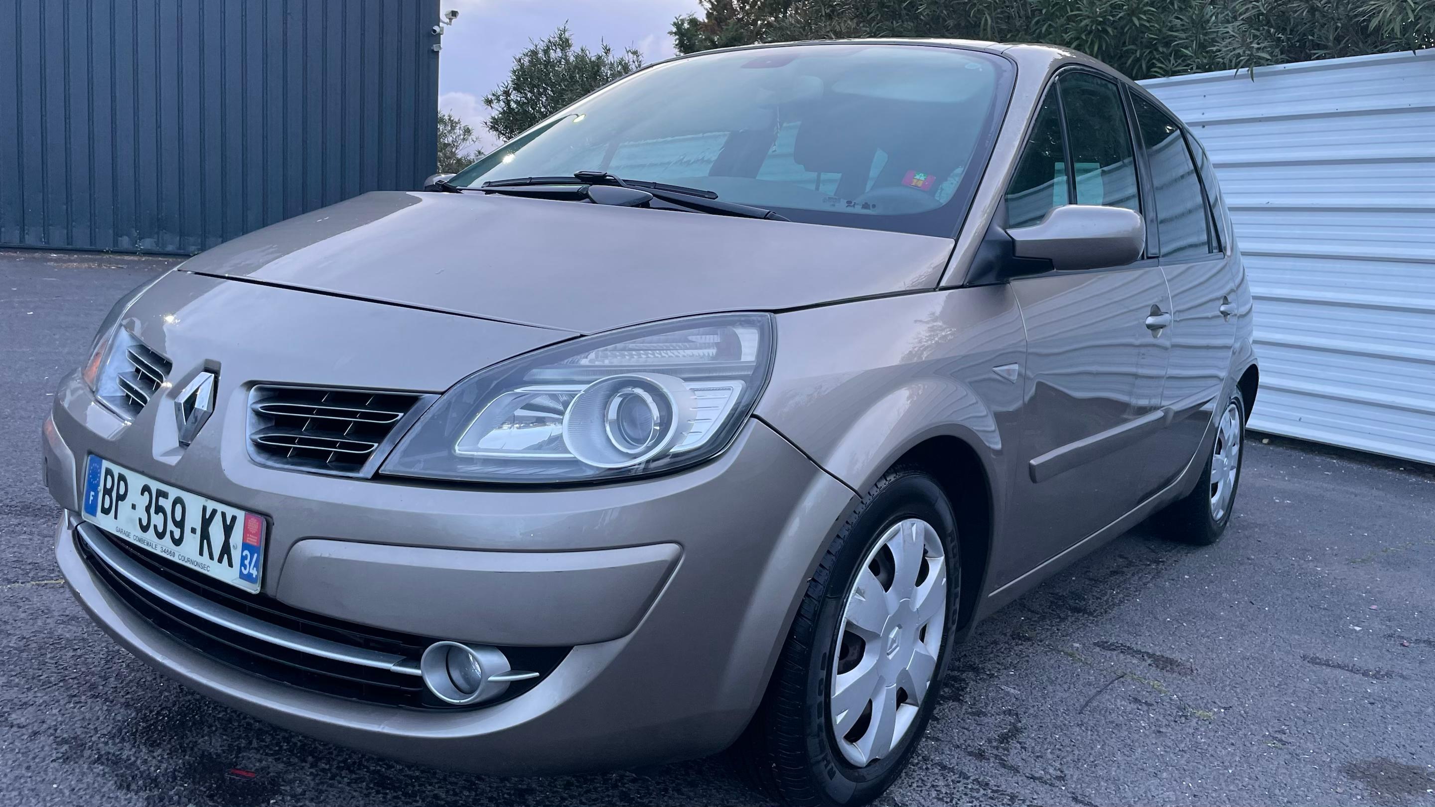 Renault SCENIC II 2008 à Béziers