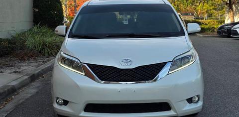 Toyota Sienna 2015