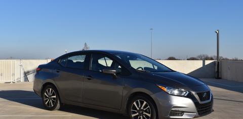 Nissan Versa 2021