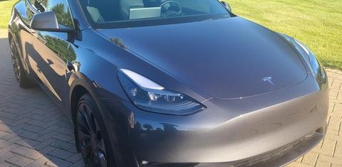 Tesla Model Y 2025