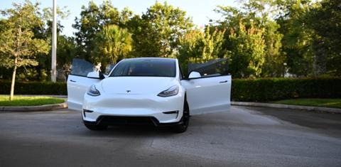 Tesla Model Y 2021