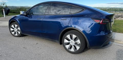 Tesla Model Y 2024